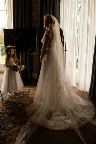 Laura in Atocha by Yolan Cris